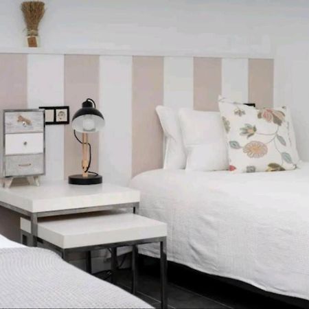 אליקאנטה Stylish & Fully Furnished 3 Bedrooms Flat -4 Min Walk To Beautiful Beach מראה חיצוני תמונה